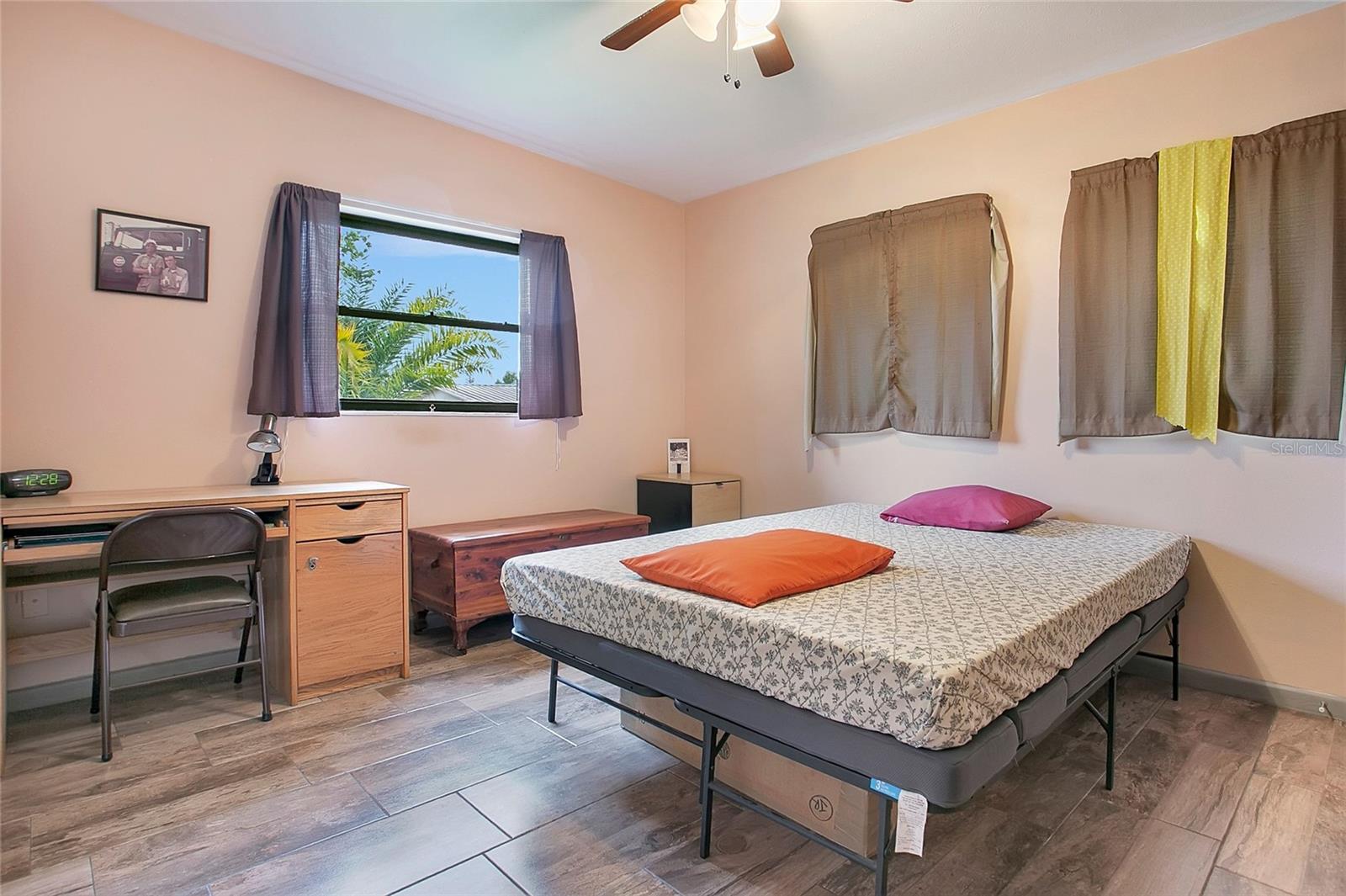 Image 21 of 28 For 580 Gardenia Circle