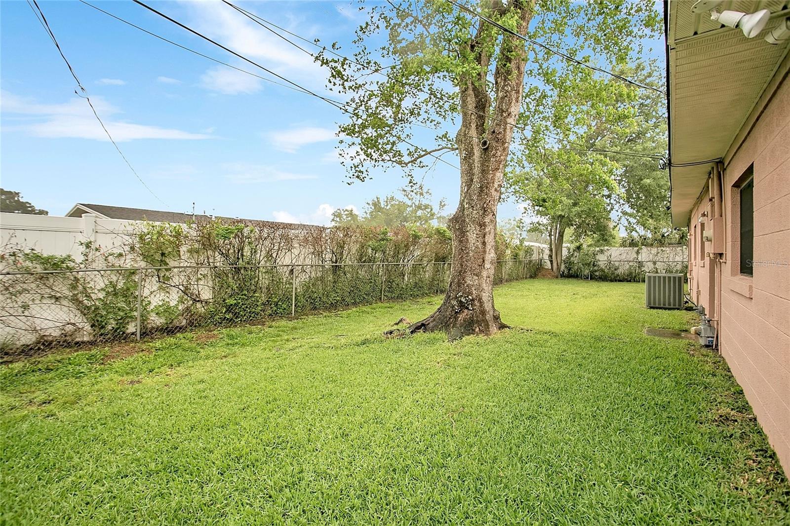 Image 24 of 28 For 580 Gardenia Circle