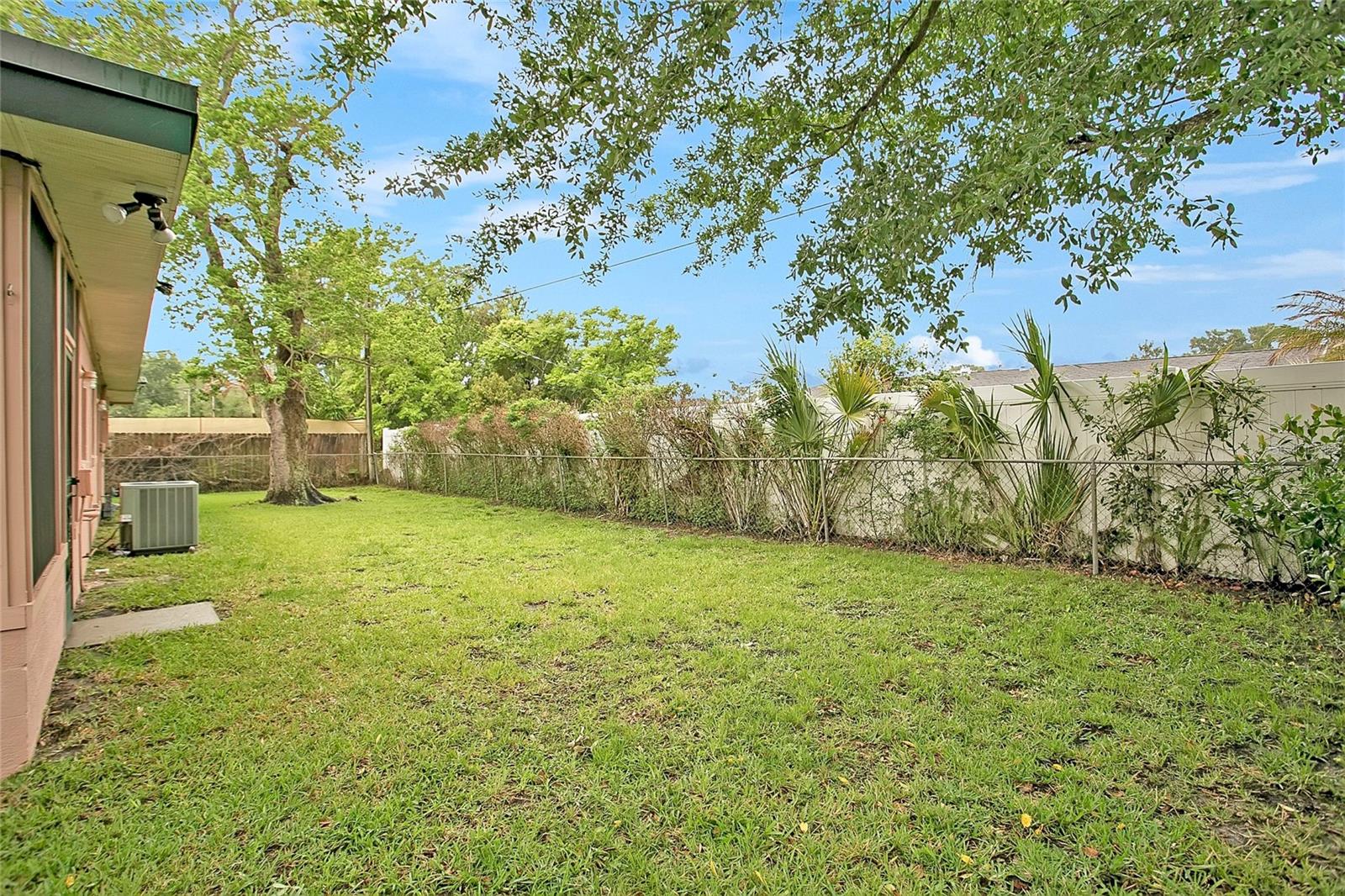 Image 25 of 28 For 580 Gardenia Circle