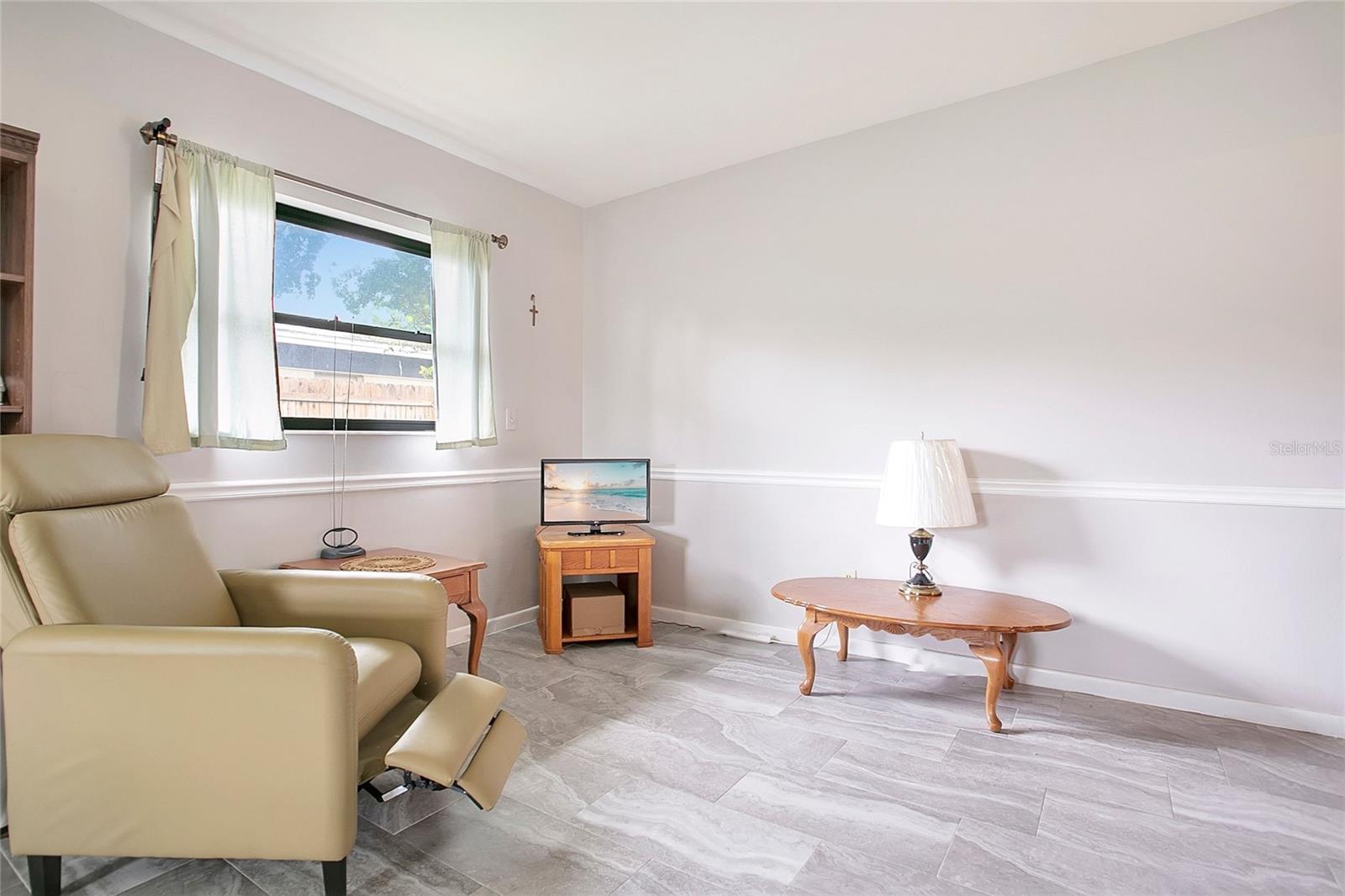 Image 4 of 28 For 580 Gardenia Circle