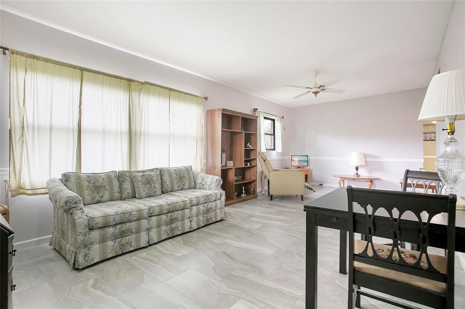 Image 5 of 28 For 580 Gardenia Circle