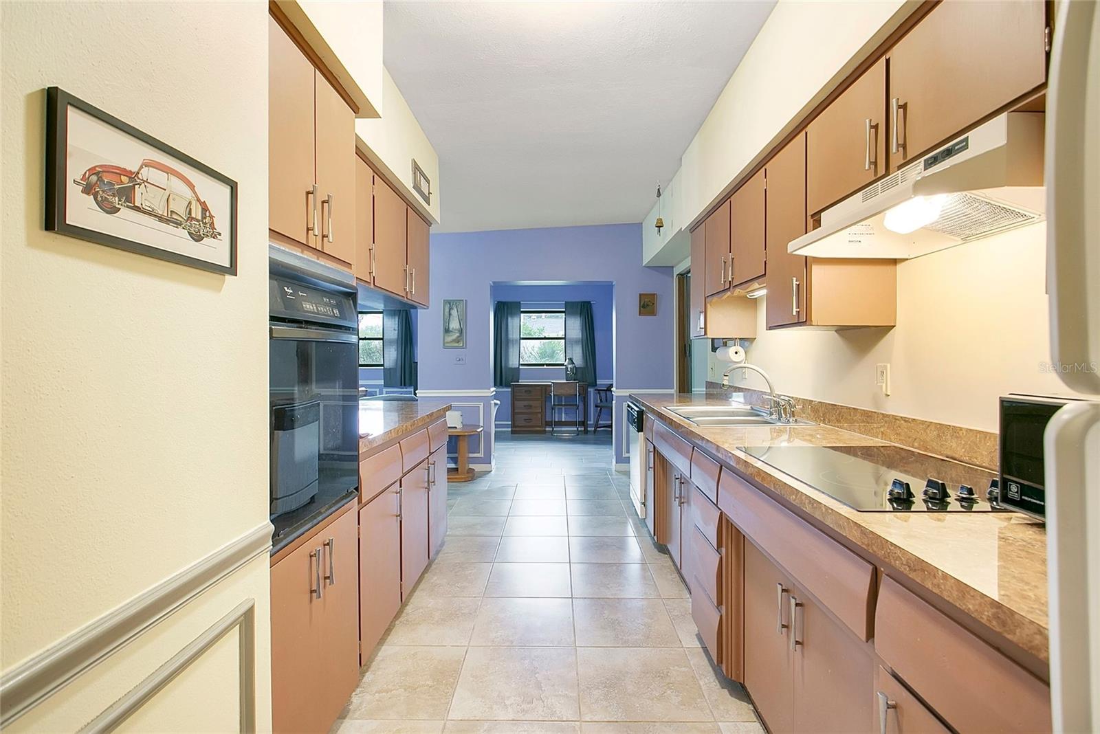 Image 8 of 28 For 580 Gardenia Circle