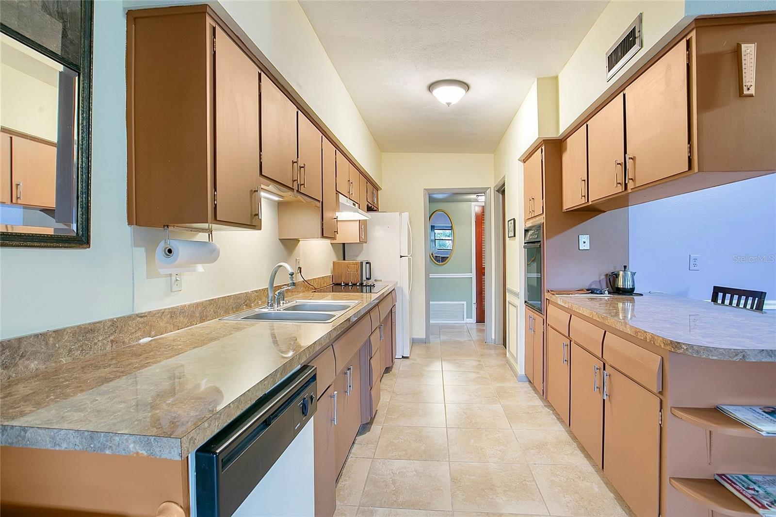 Image 9 of 28 For 580 Gardenia Circle