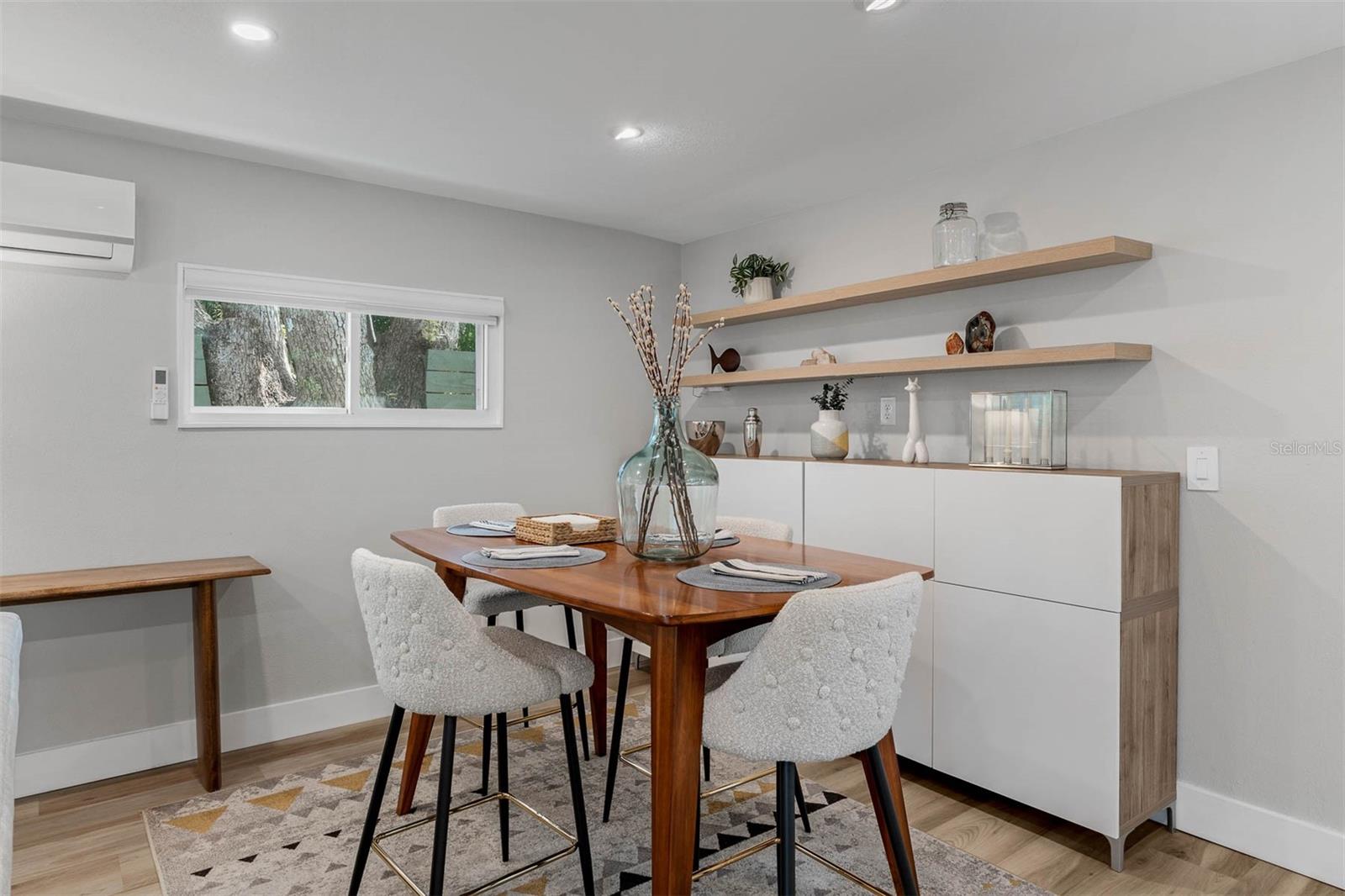 Image 12 of 33 For 228 Harding #b Street