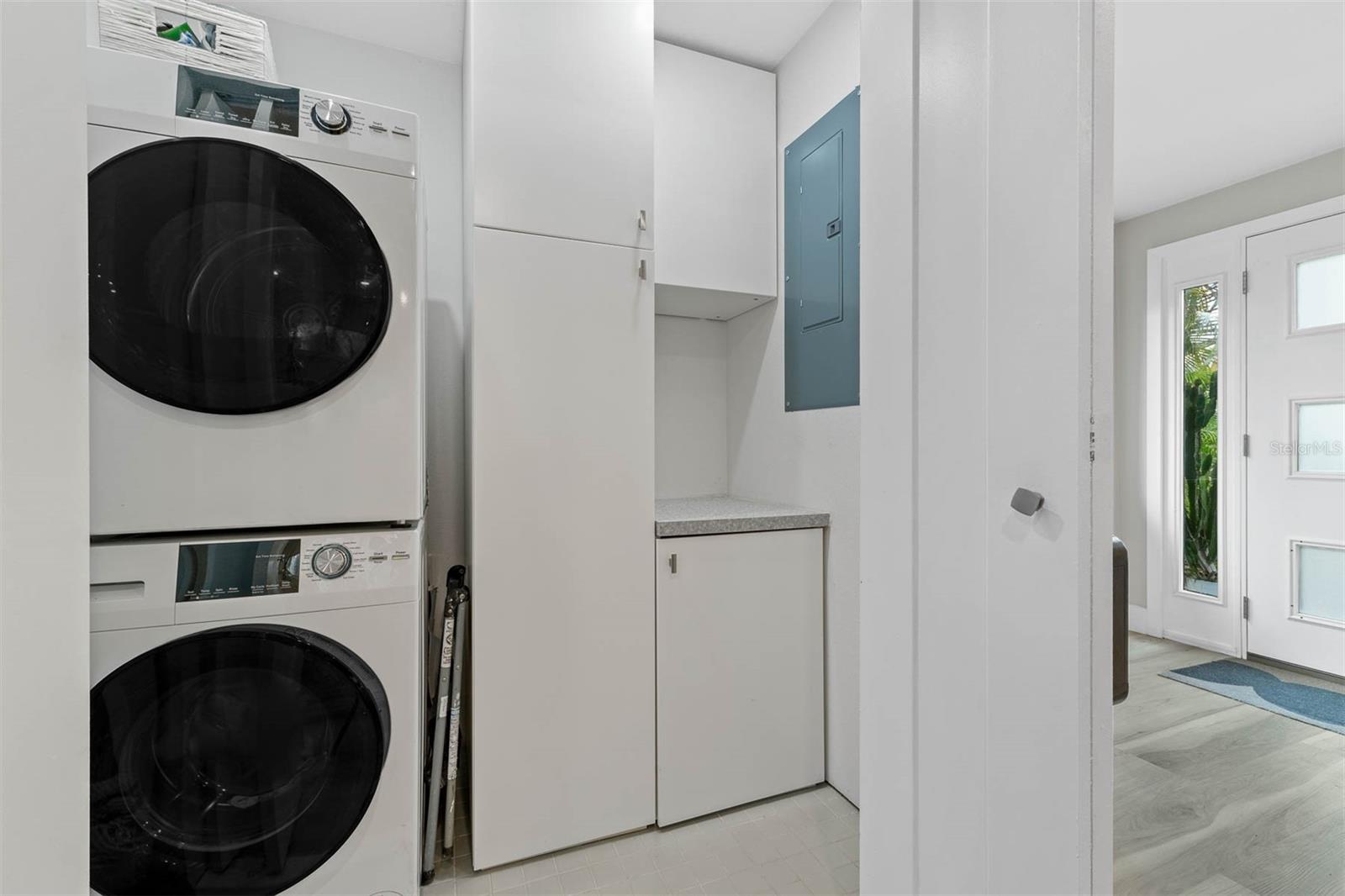 Image 15 of 33 For 228 Harding #b Street