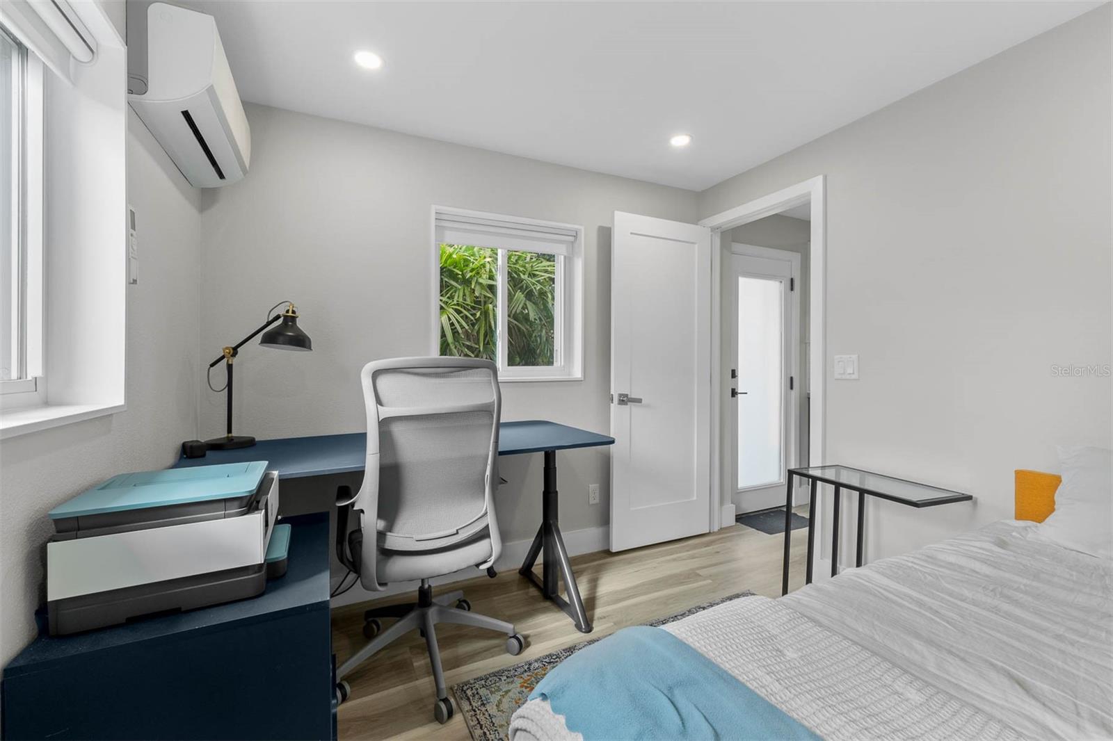 Image 27 of 33 For 228 Harding #b Street