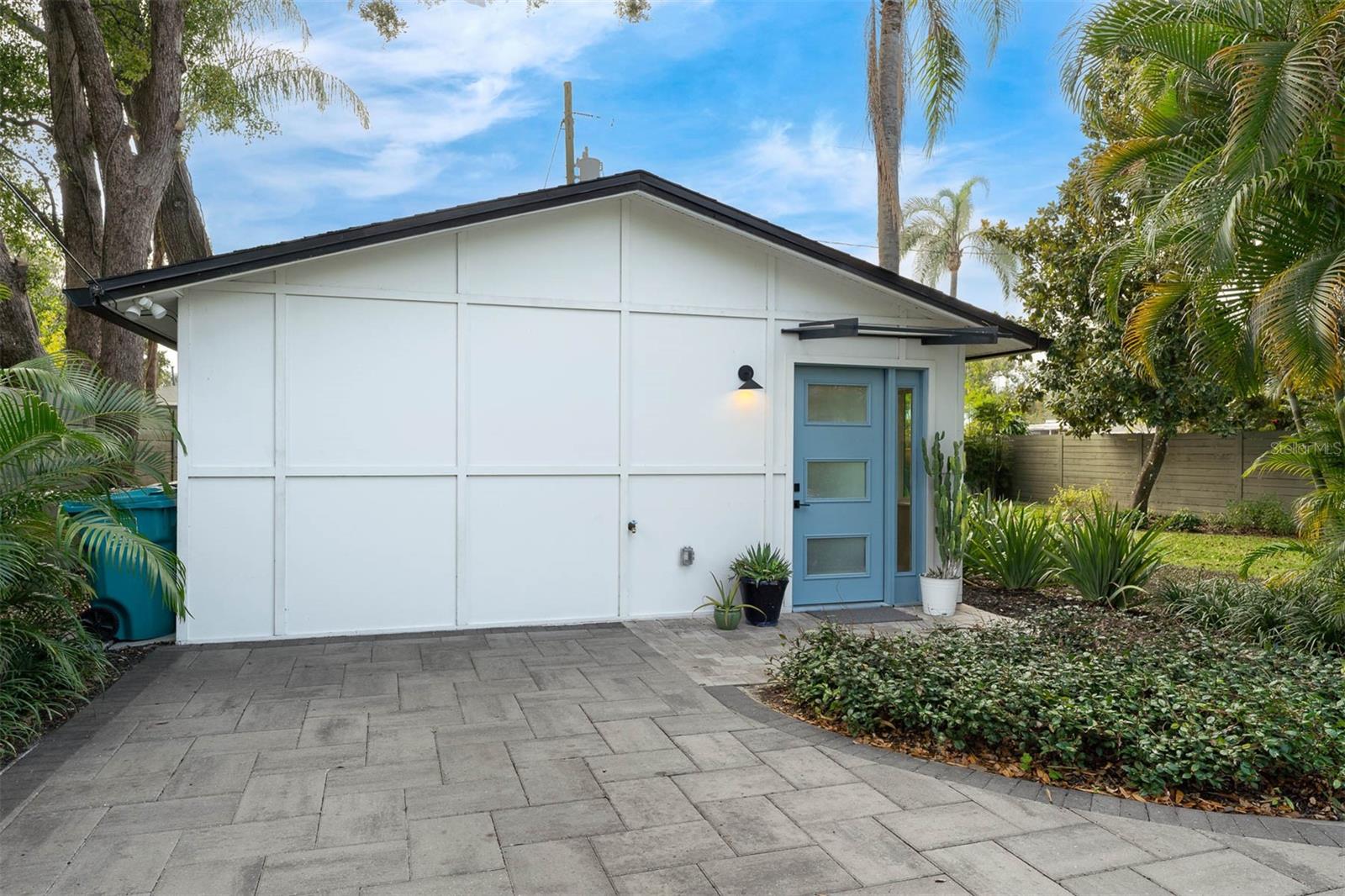 Image 3 of 33 For 228 Harding #b Street