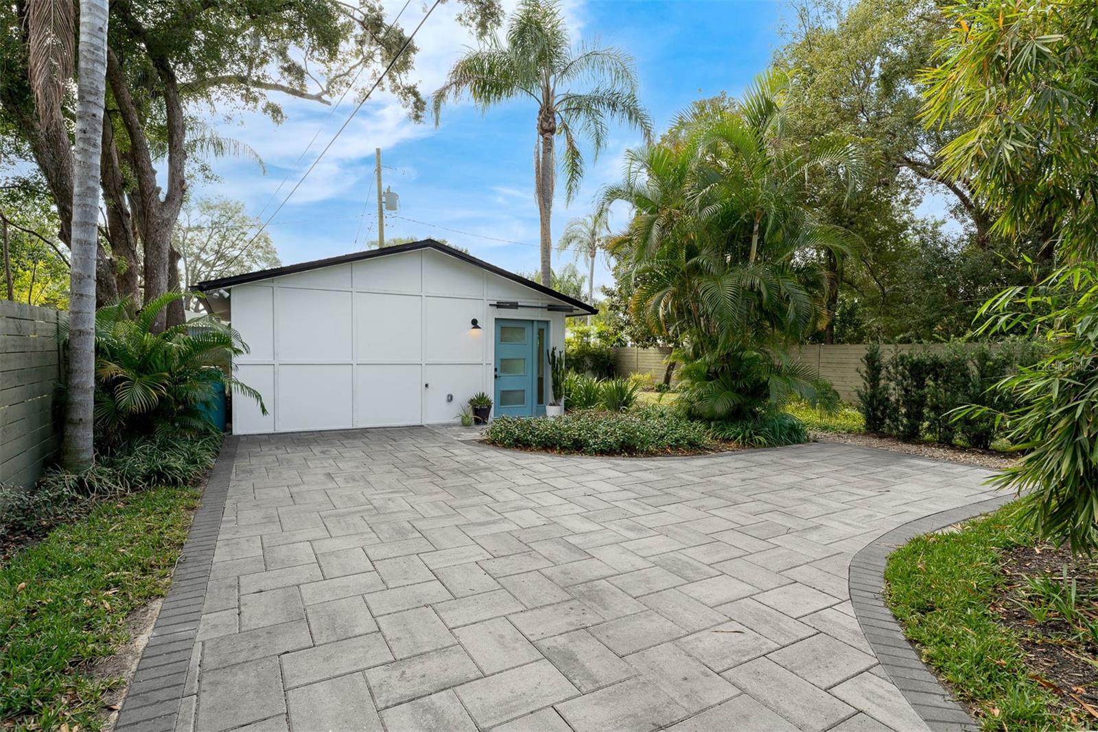 Image 4 of 33 For 228 Harding #b Street