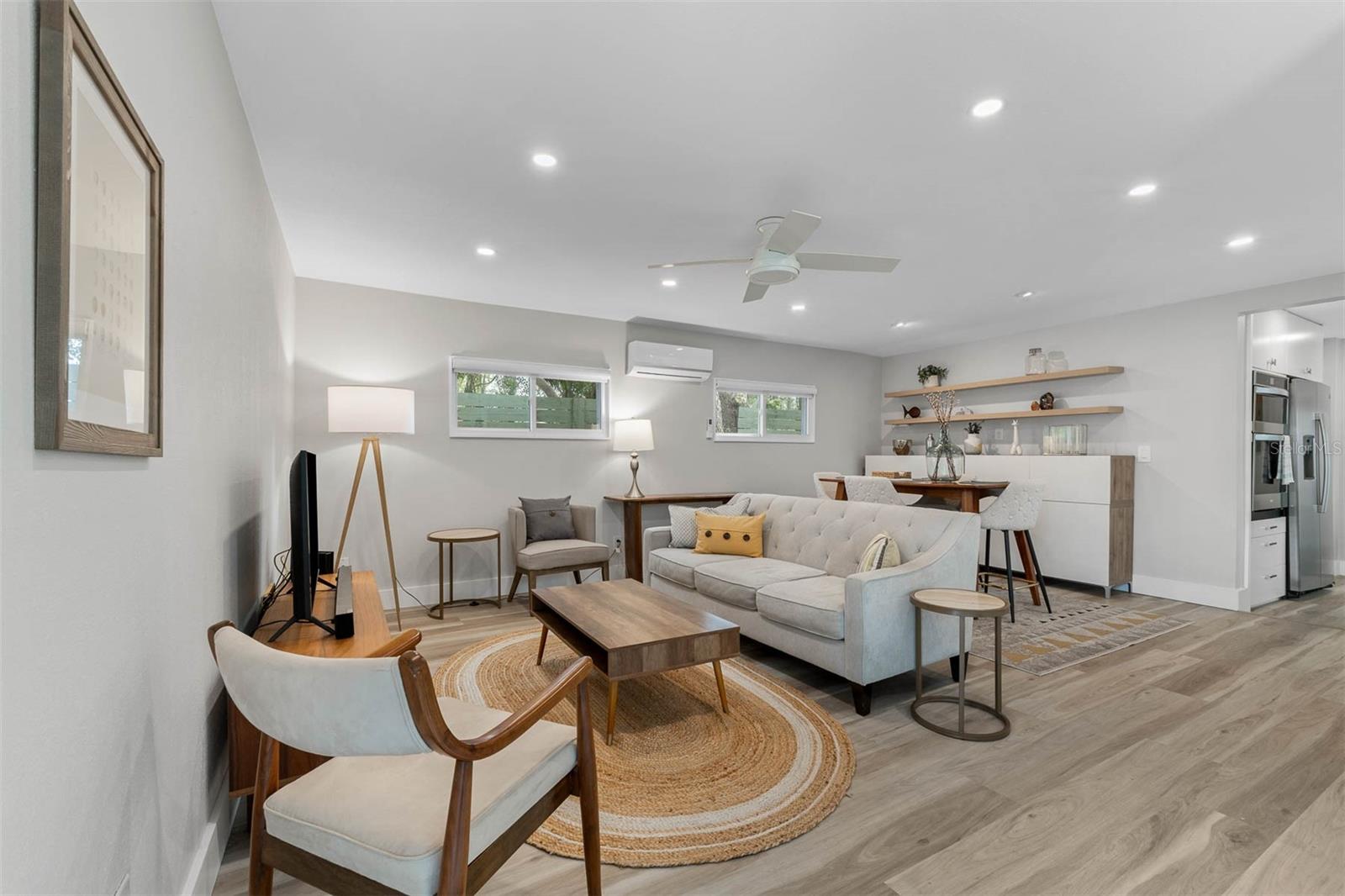 Image 6 of 33 For 228 Harding #b Street