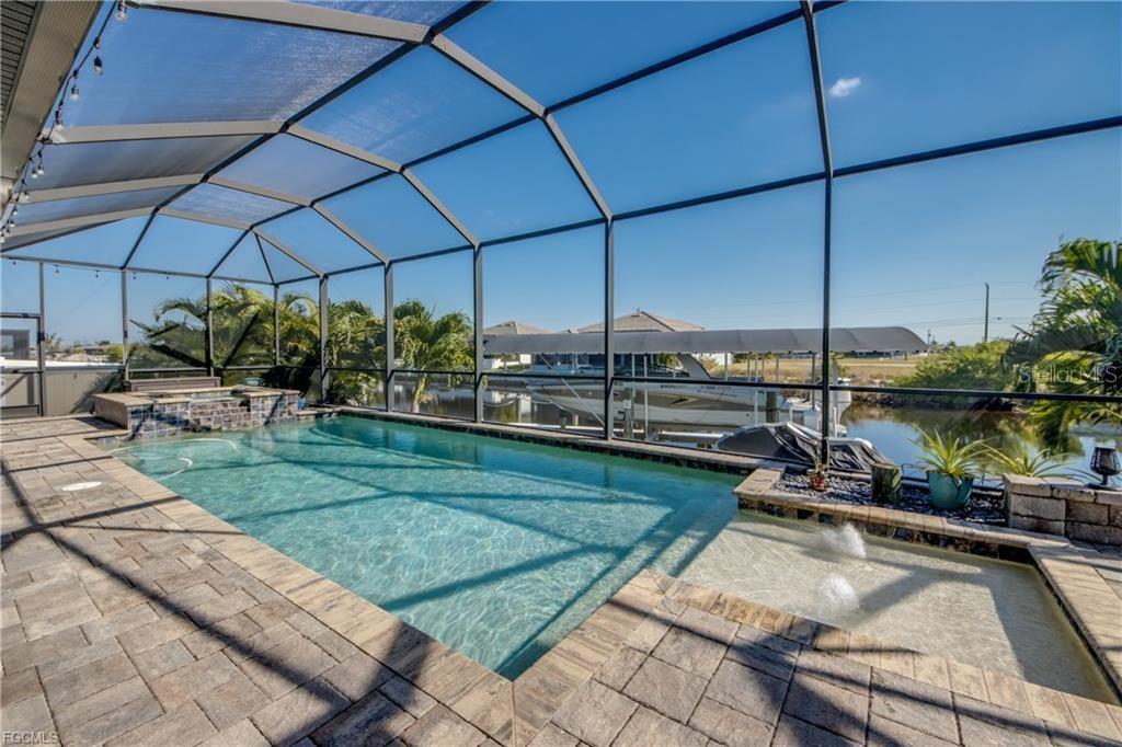 Image 17 of 27 For 1219 Old Burnt Store Road N