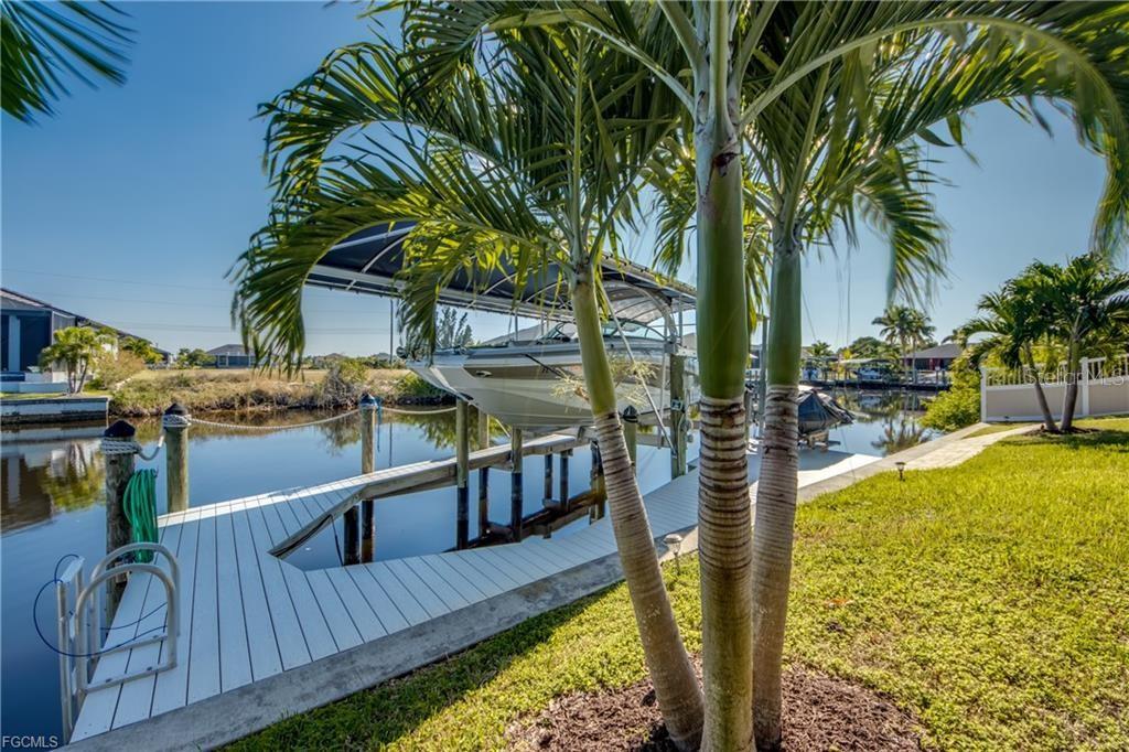 Image 22 of 27 For 1219 Old Burnt Store Road N