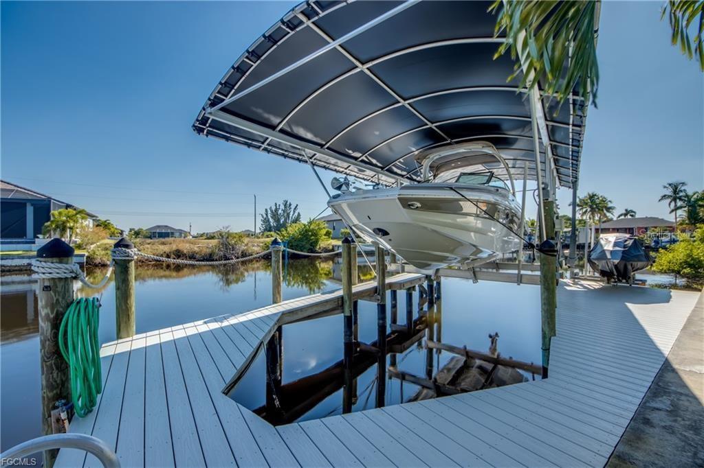 Image 23 of 27 For 1219 Old Burnt Store Road N