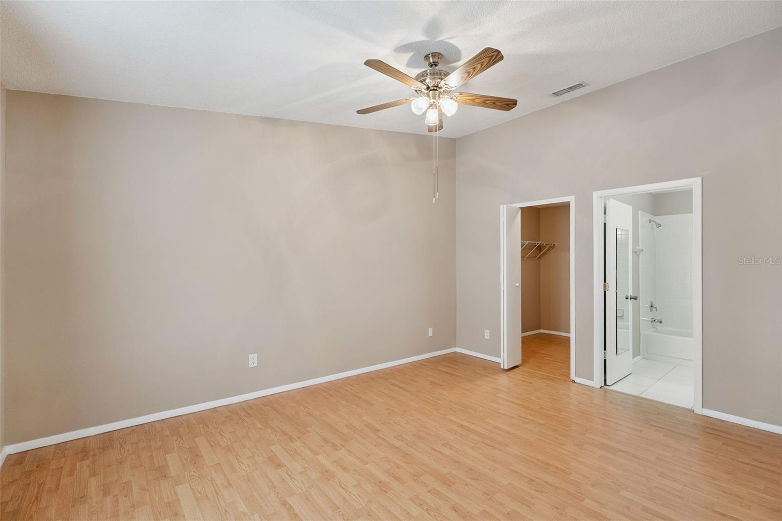 Image 16 of 32 For 3148 S Semoran Blvd  705