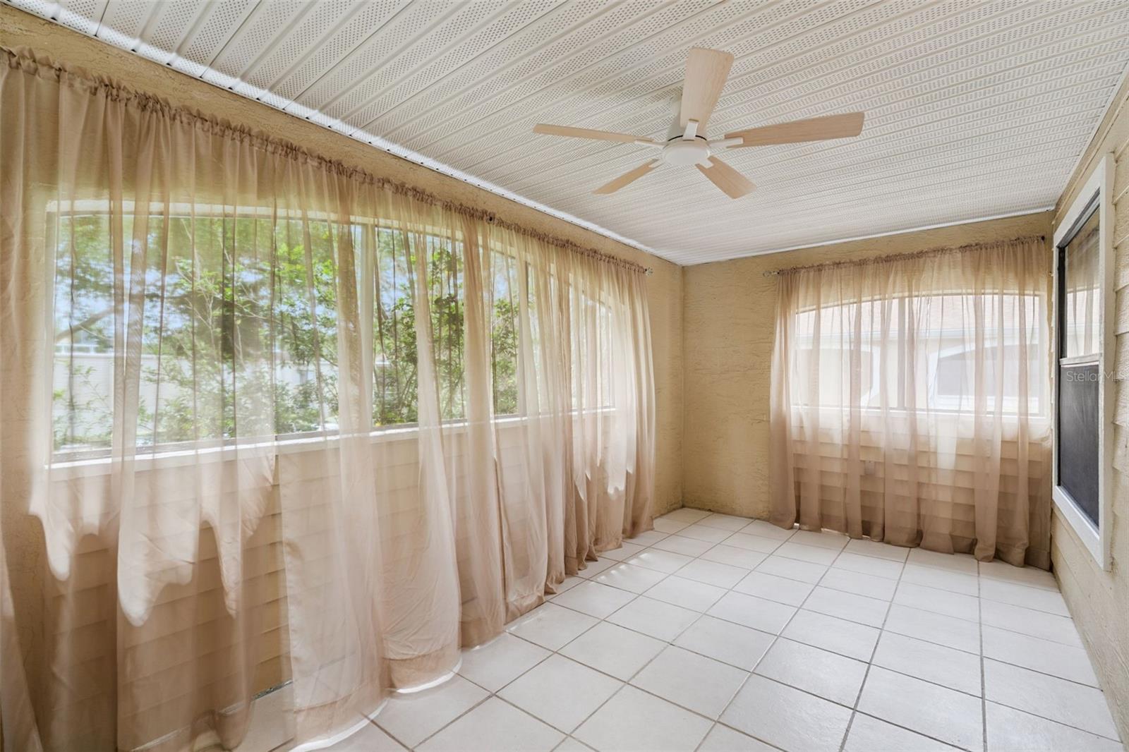 Image 22 of 32 For 3148 S Semoran Blvd  705