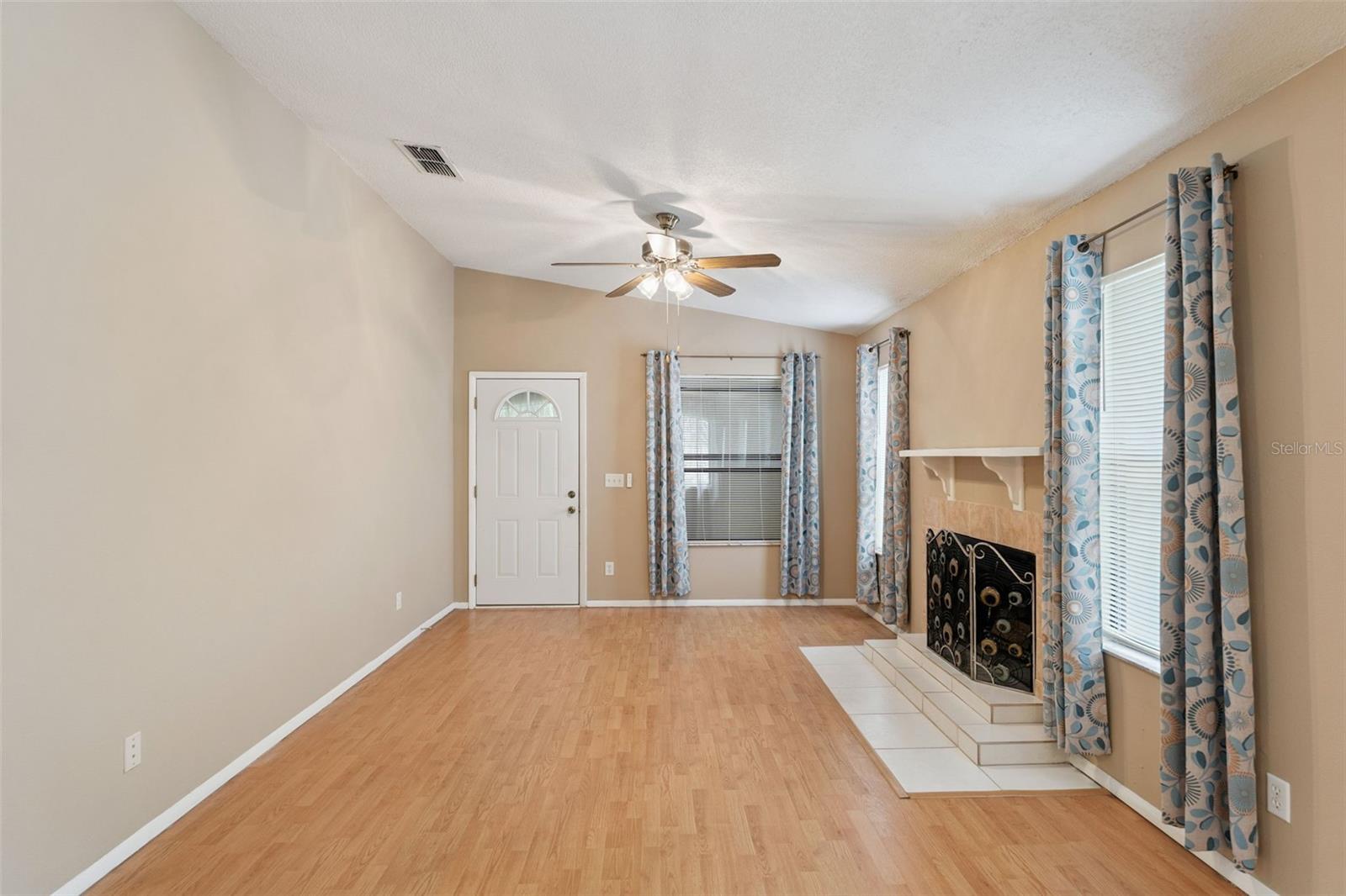 Image 4 of 32 For 3148 S Semoran Blvd  705