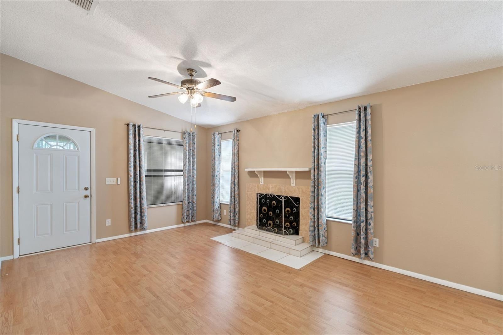 Image 5 of 32 For 3148 S Semoran Blvd  705