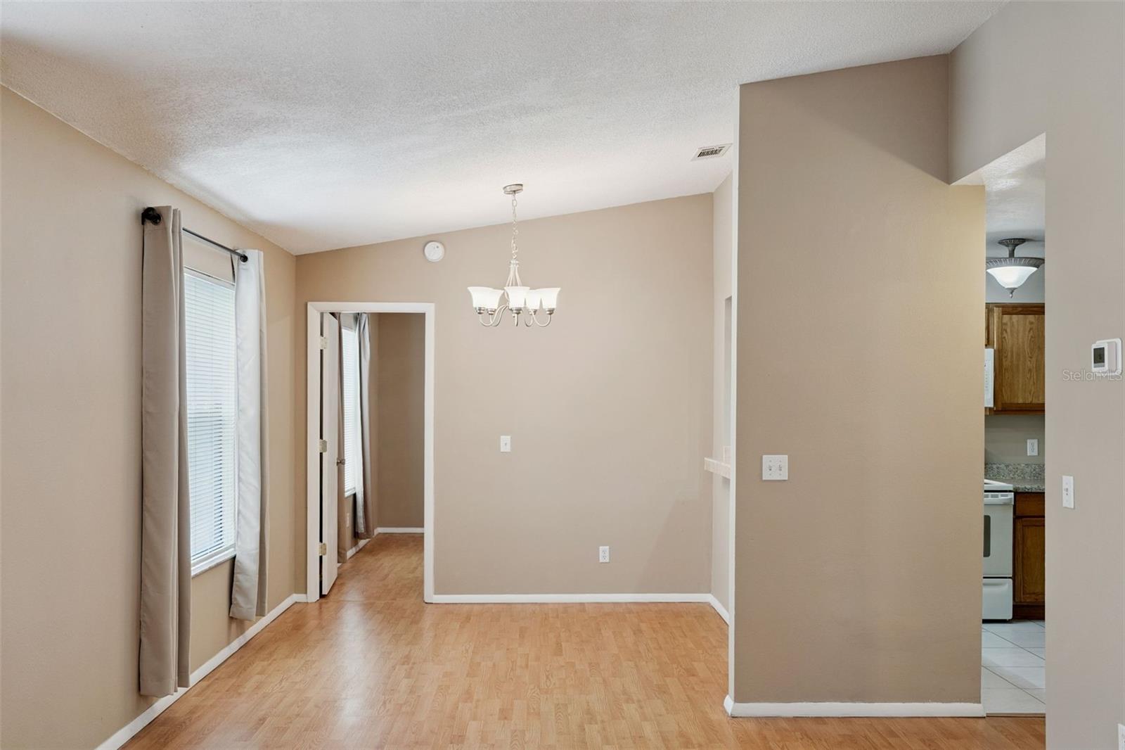 Image 8 of 32 For 3148 S Semoran Blvd  705