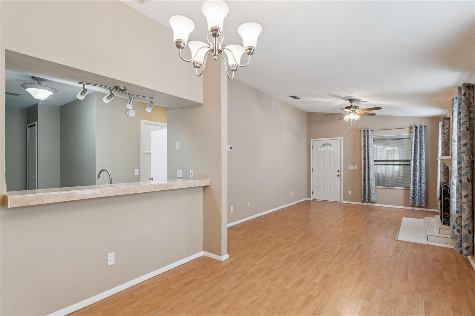 Image 9 of 32 For 3148 S Semoran Blvd  705