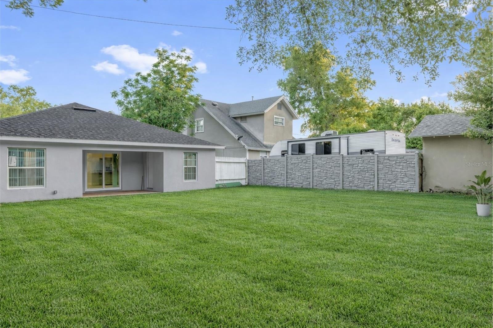 Image 12 of 17 For 319 Avenue A Ne