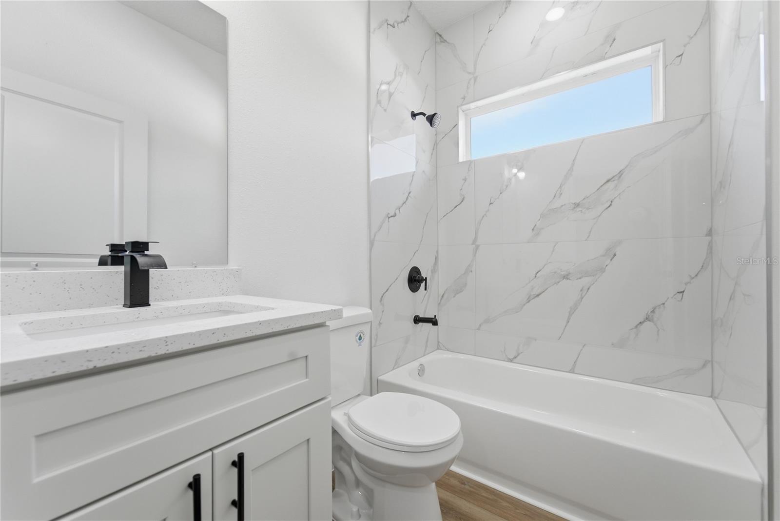 Listing photo id 17 for 13695 40th Circle