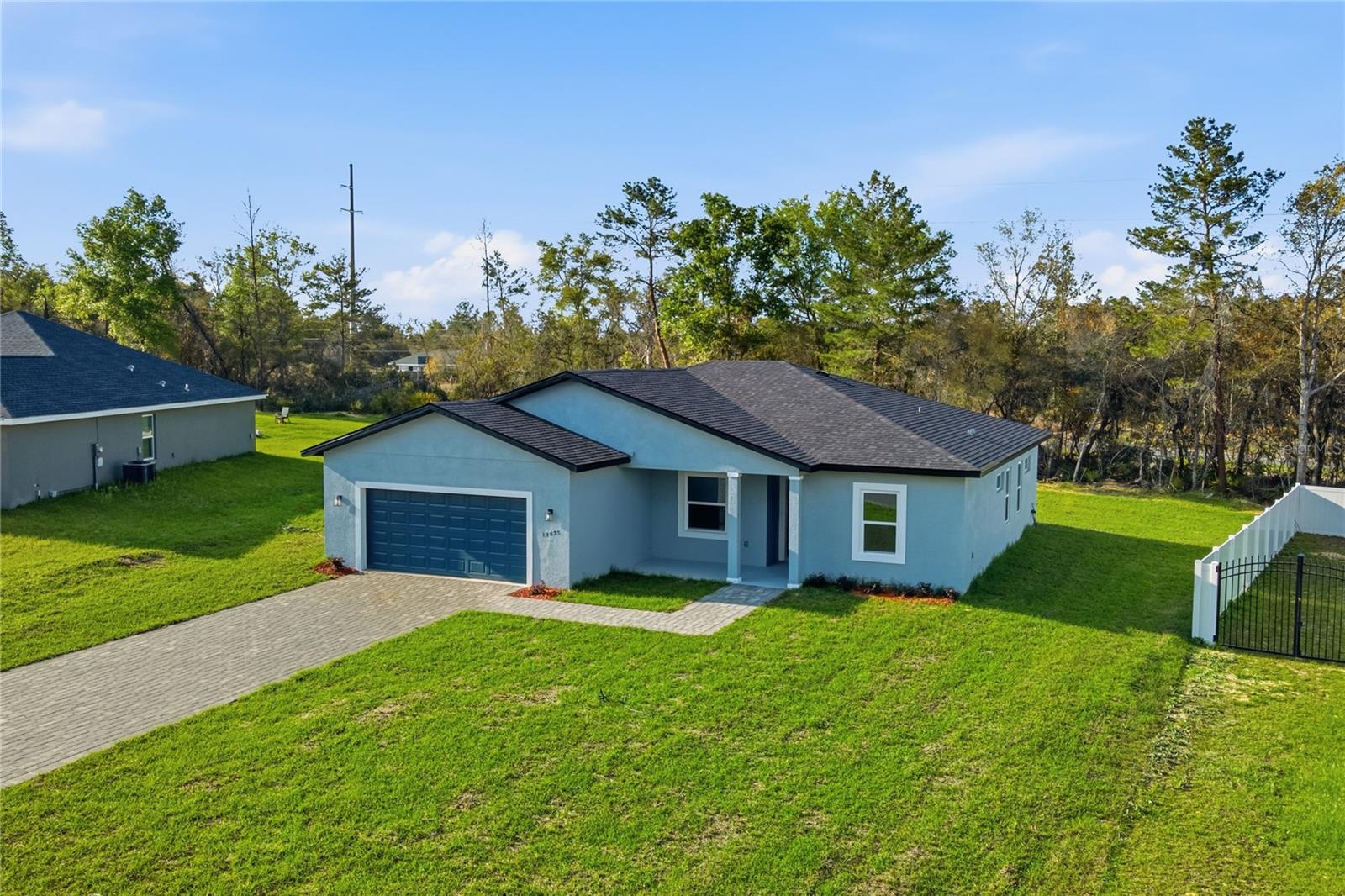 Listing photo id 0 for 13695 40th Circle