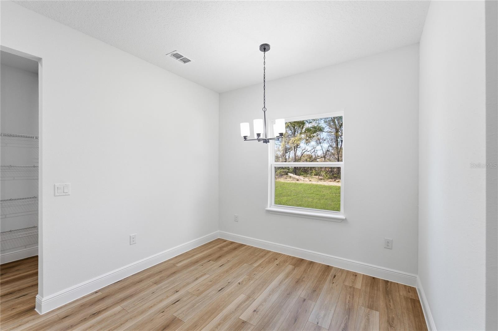 Listing photo id 23 for 13695 40th Circle
