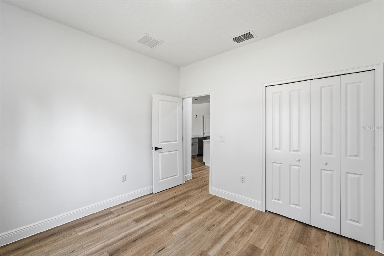Listing photo id 28 for 13695 40th Circle