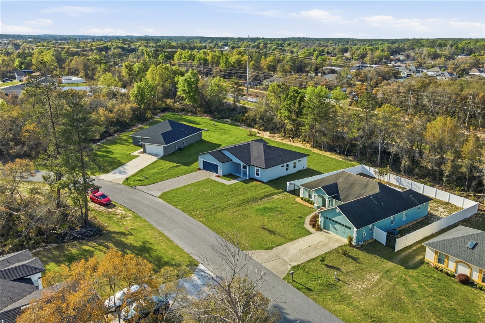 Listing photo id 4 for 13695 40th Circle