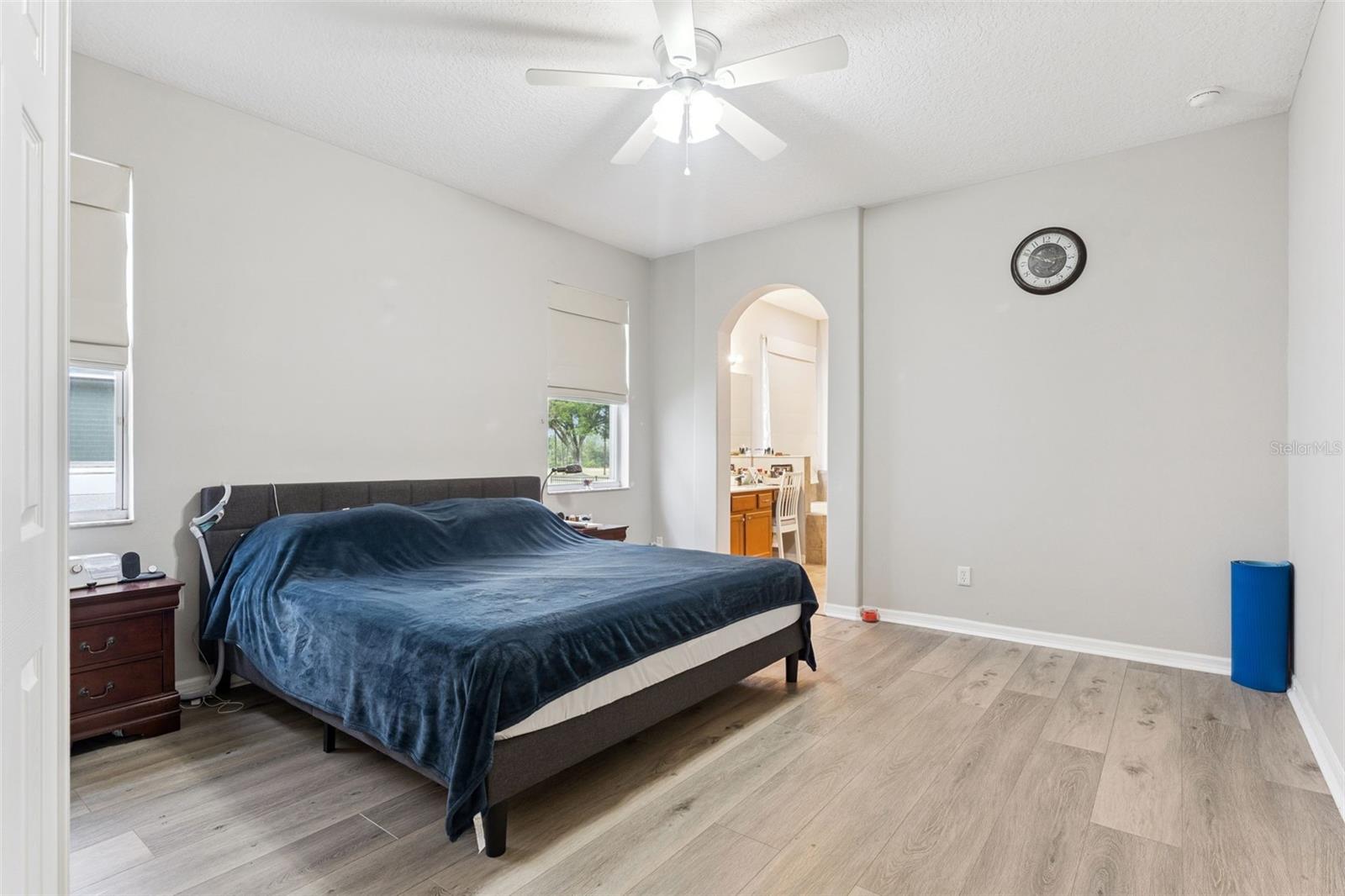 Image 19 of 36 For 4627 Blue Major Drive