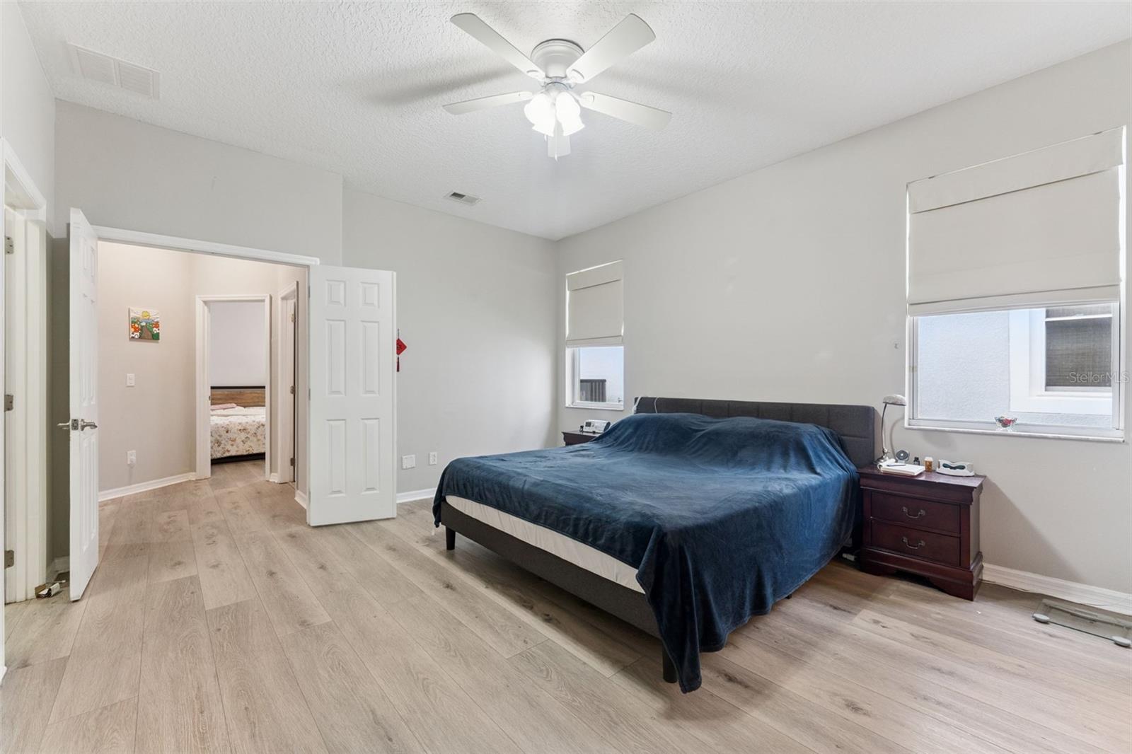 Image 20 of 36 For 4627 Blue Major Drive