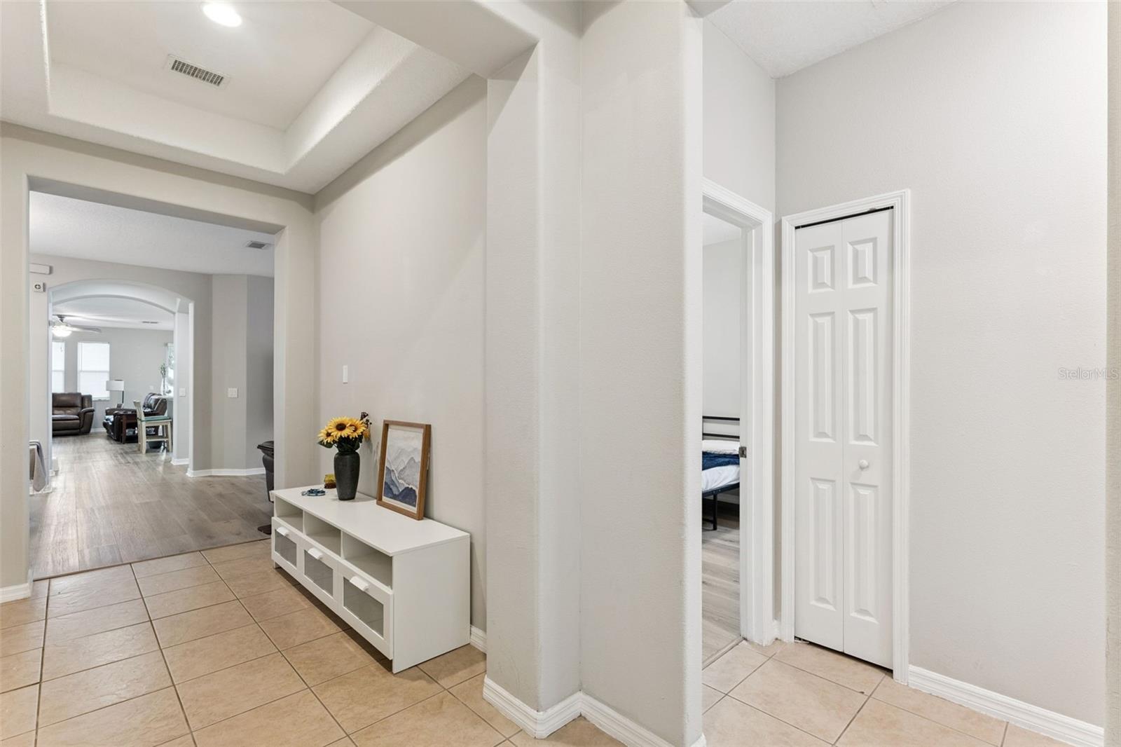 Image 5 of 36 For 4627 Blue Major Drive