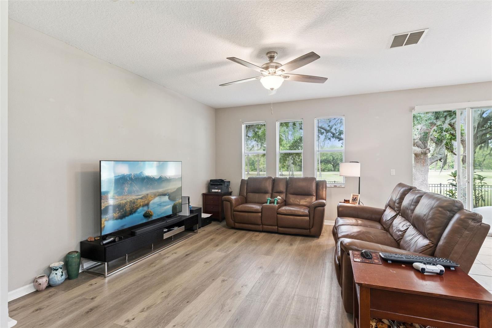 Image 7 of 36 For 4627 Blue Major Drive