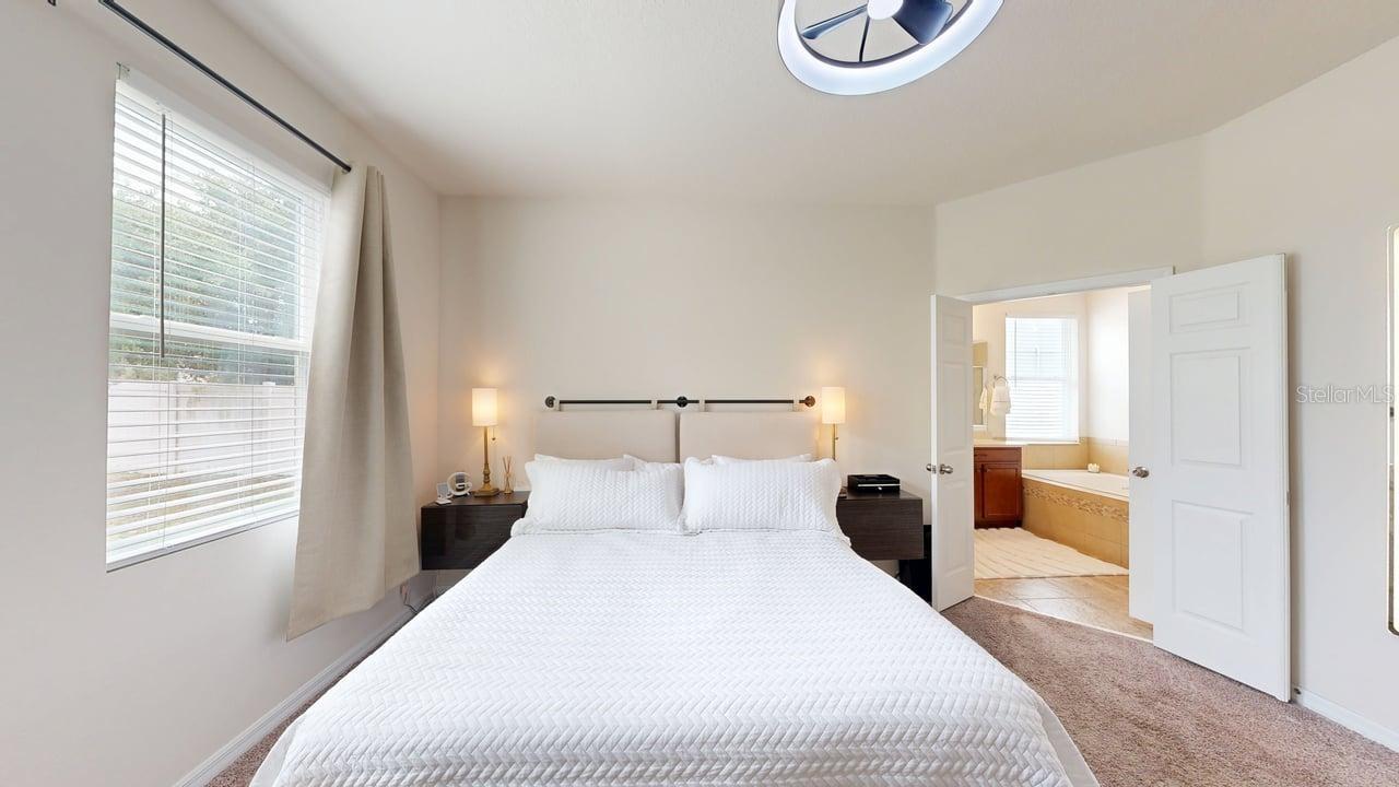 Image 12 of 56 For 914 Bay Bridge Circle