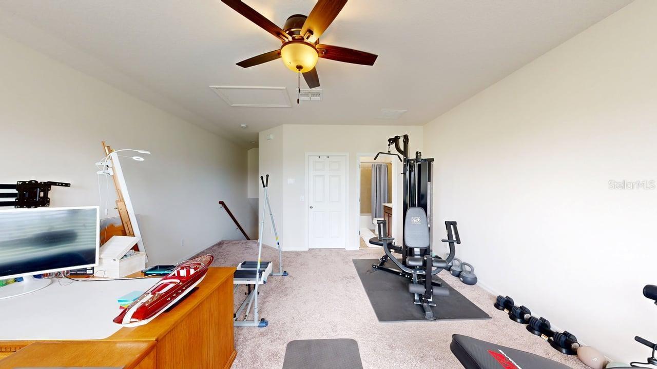 Image 13 of 56 For 914 Bay Bridge Circle