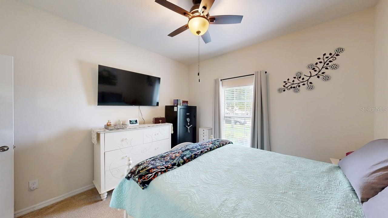 Image 14 of 56 For 914 Bay Bridge Circle