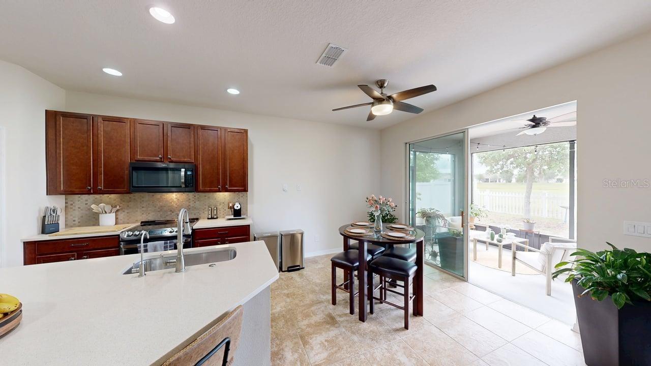 Image 20 of 56 For 914 Bay Bridge Circle