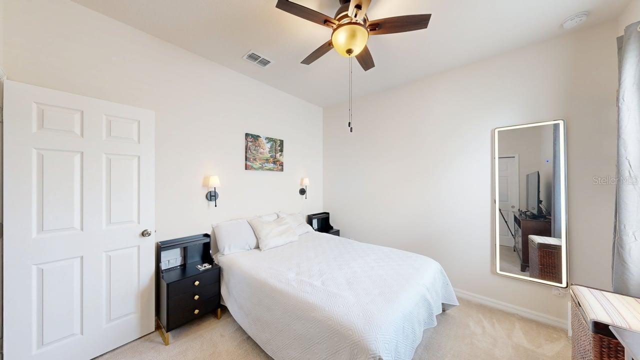 Image 24 of 56 For 914 Bay Bridge Circle