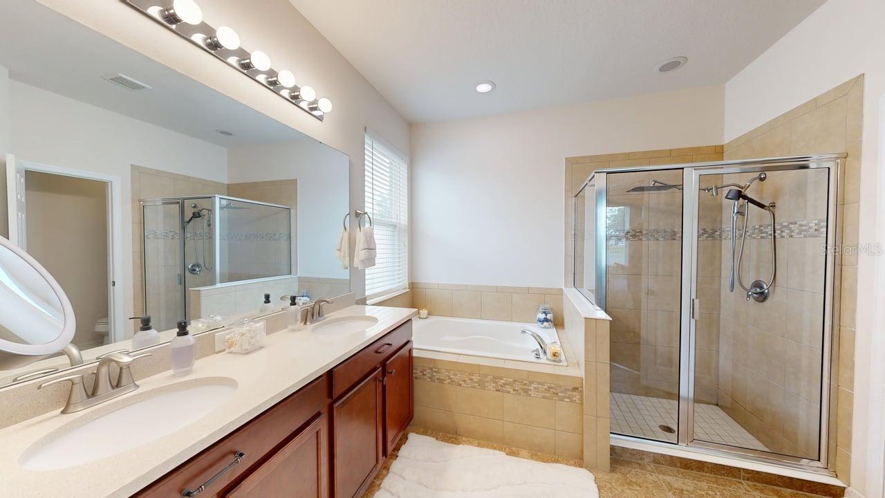 Image 26 of 56 For 914 Bay Bridge Circle