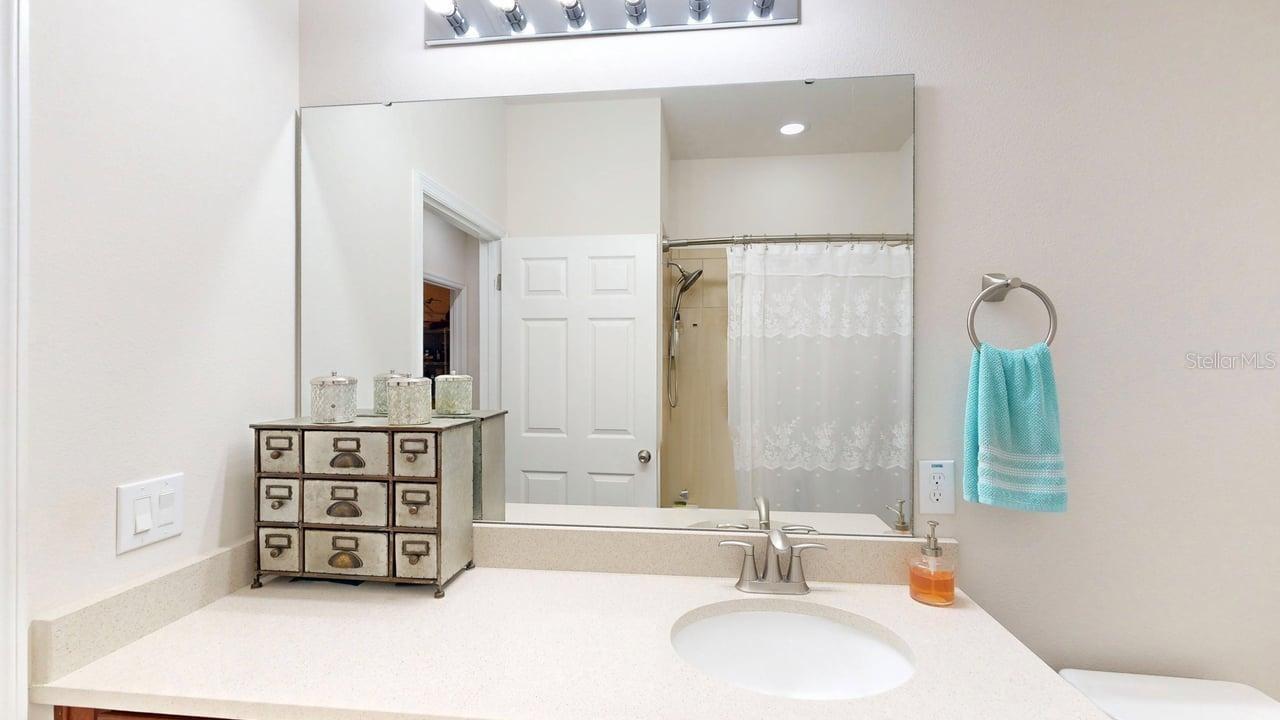 Image 29 of 56 For 914 Bay Bridge Circle