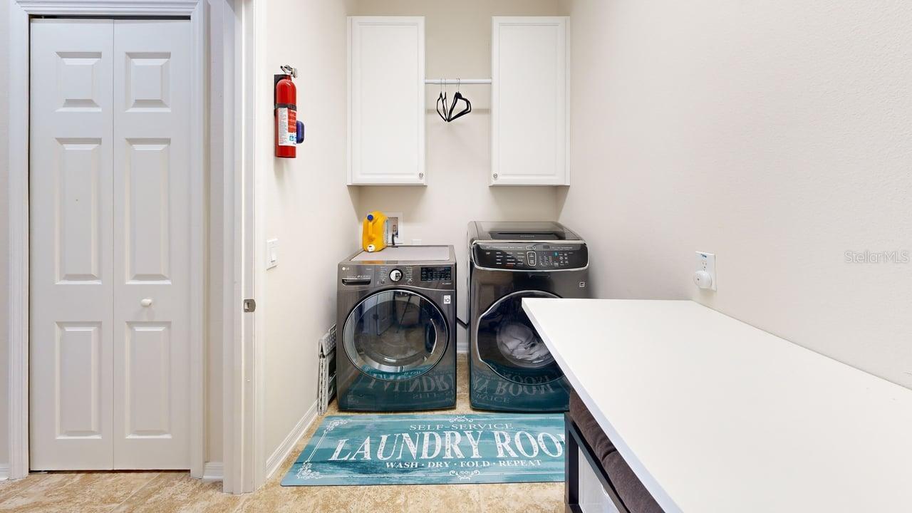 Image 37 of 56 For 914 Bay Bridge Circle