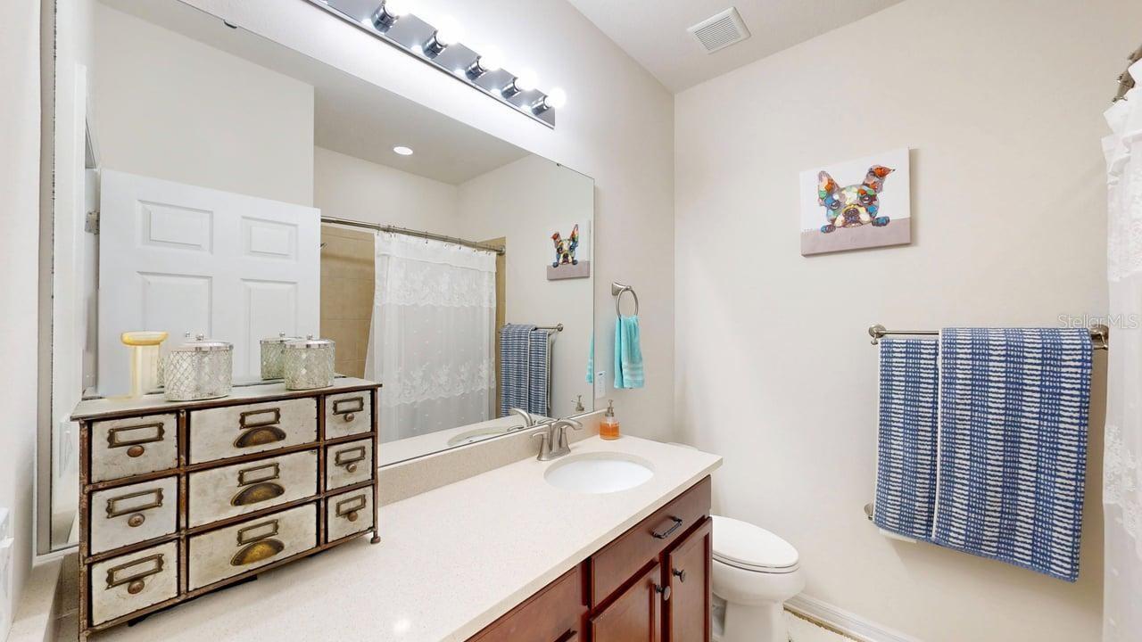 Image 6 of 56 For 914 Bay Bridge Circle