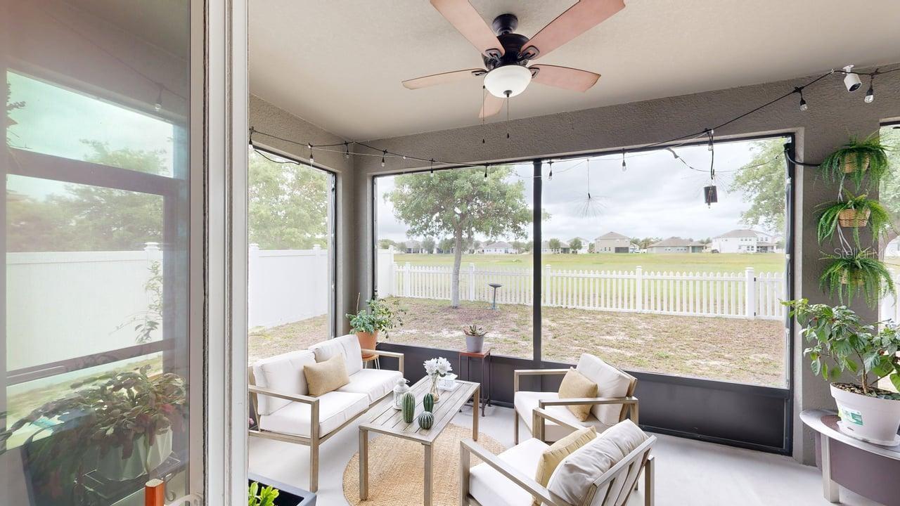 Image 7 of 56 For 914 Bay Bridge Circle