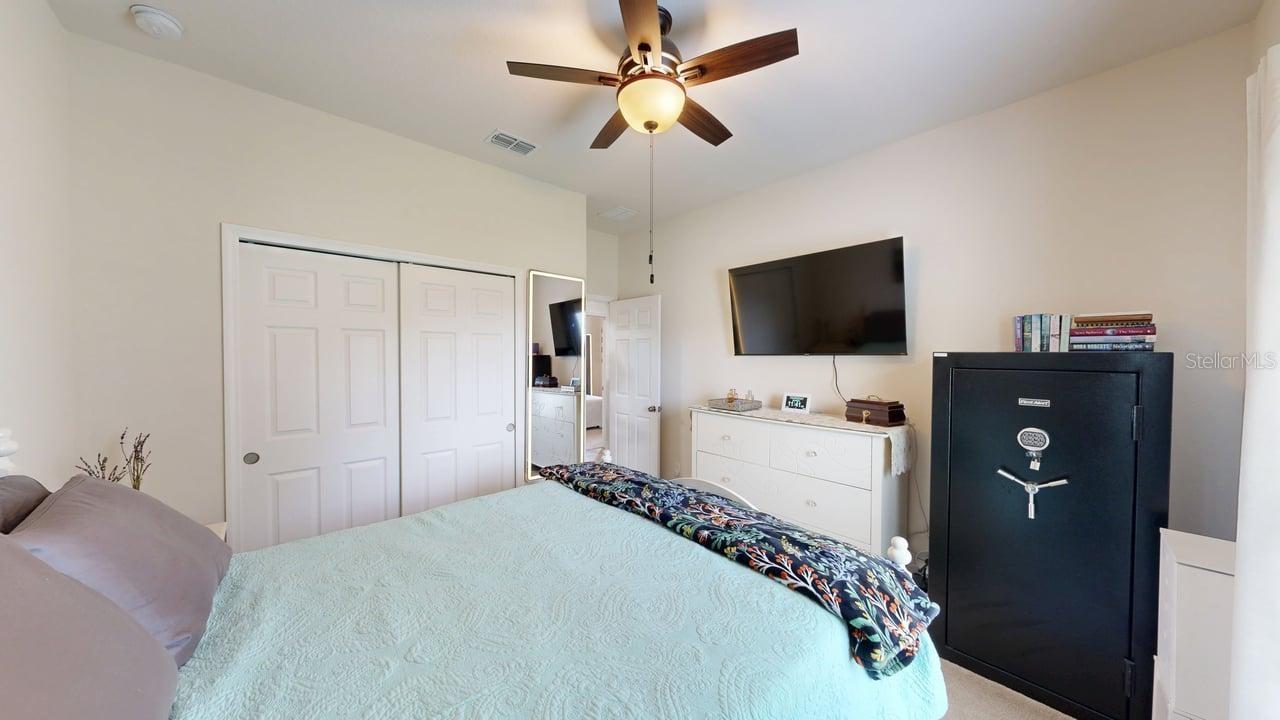 Image 9 of 56 For 914 Bay Bridge Circle