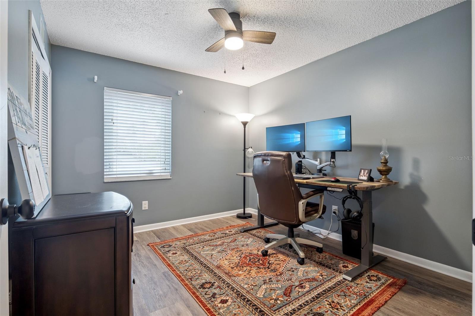 Image 26 of 35 For 859 Benchwood Drive