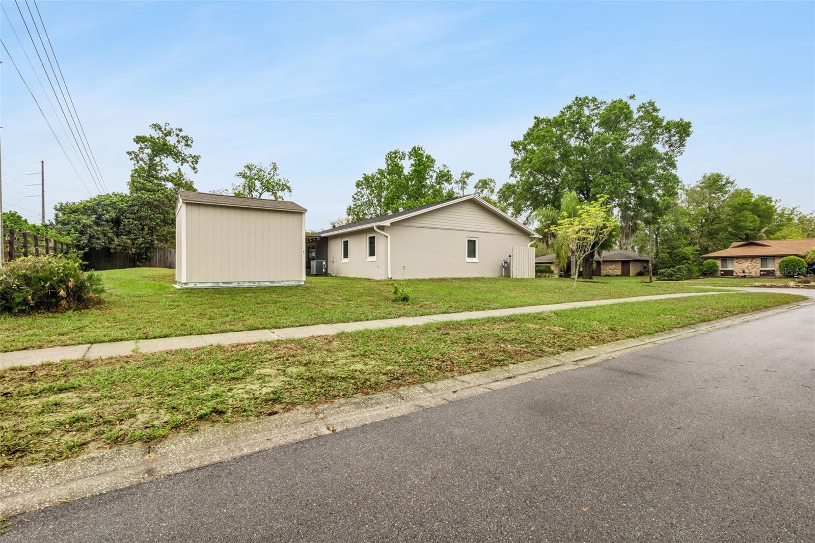 Image 34 of 35 For 859 Benchwood Drive