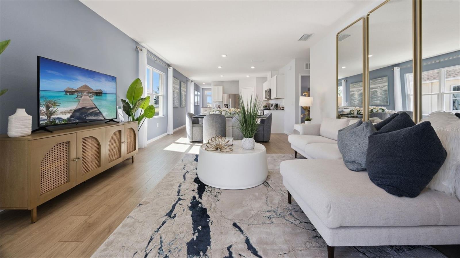 Image 5 of 24 For 2348 Bay Street