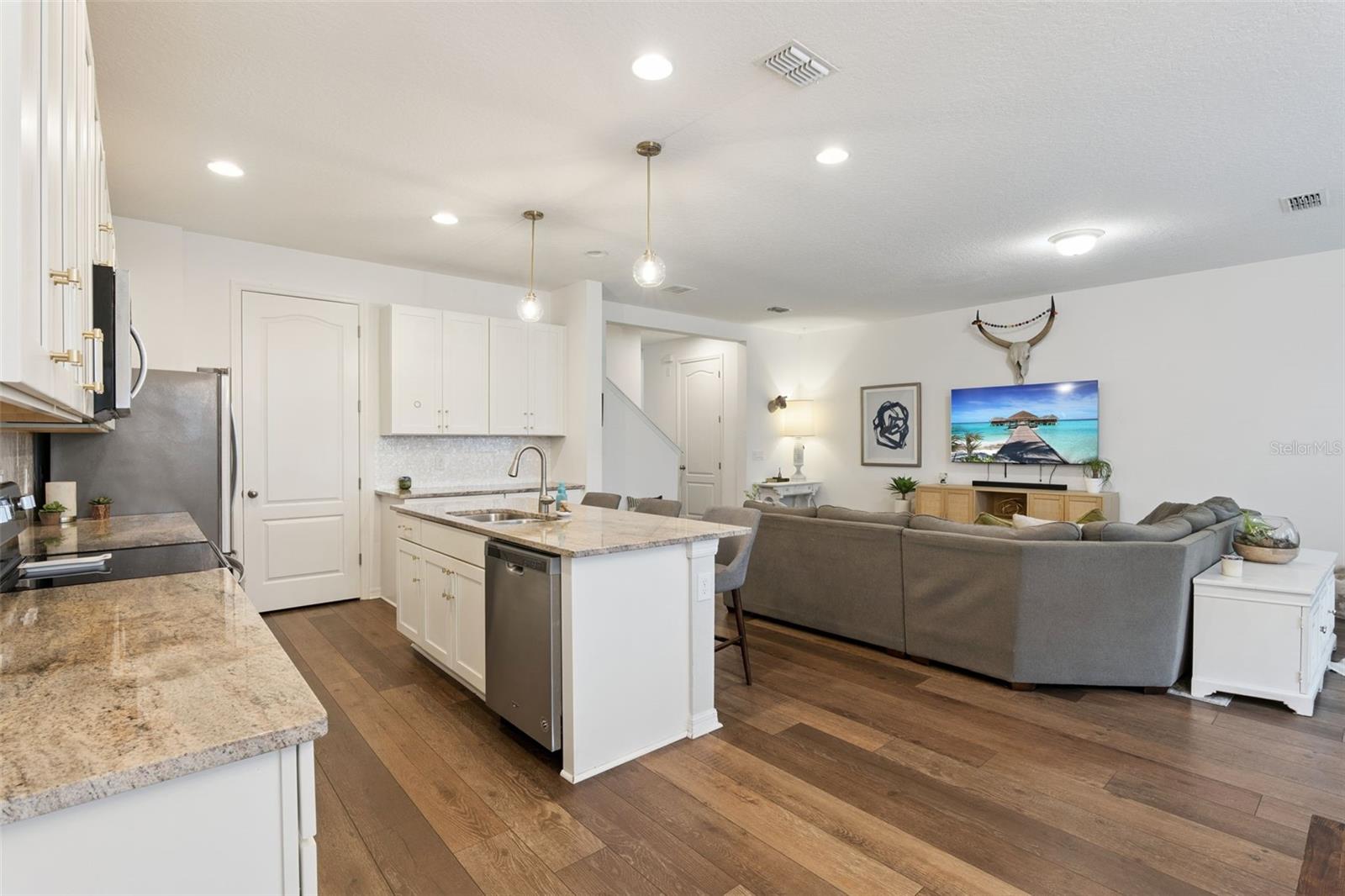 Image 14 of 37 For 2583 Circolo Lane