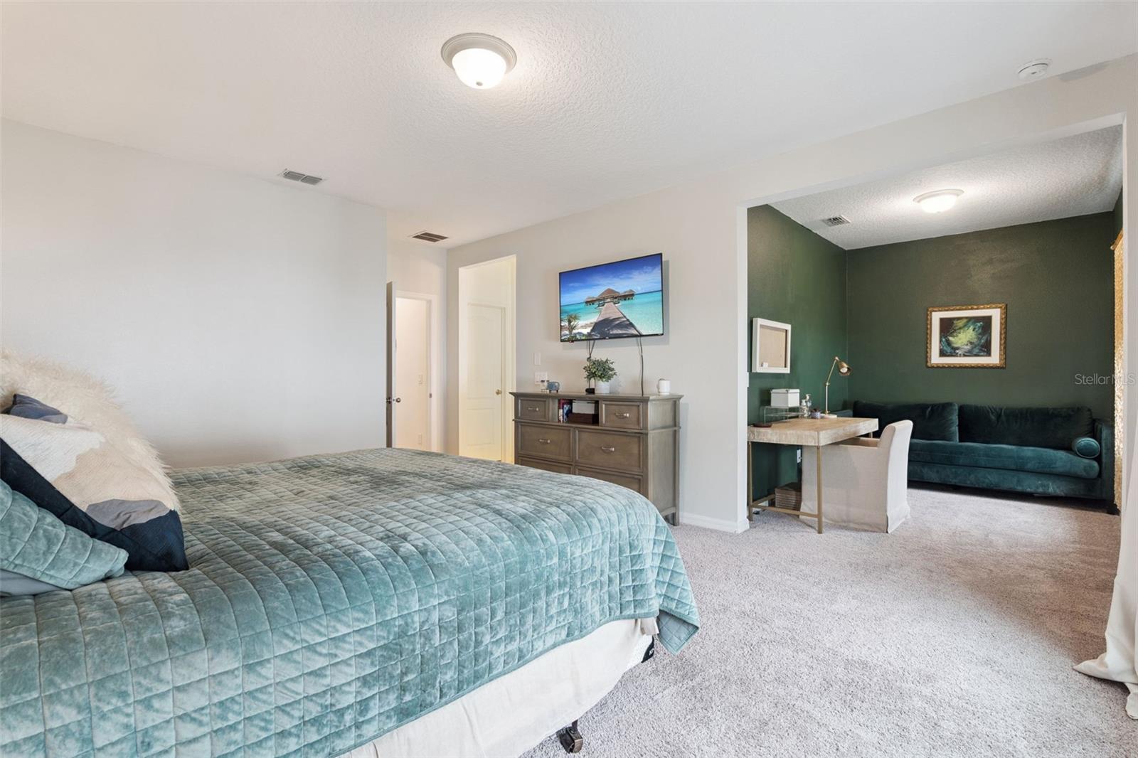 Image 21 of 37 For 2583 Circolo Lane