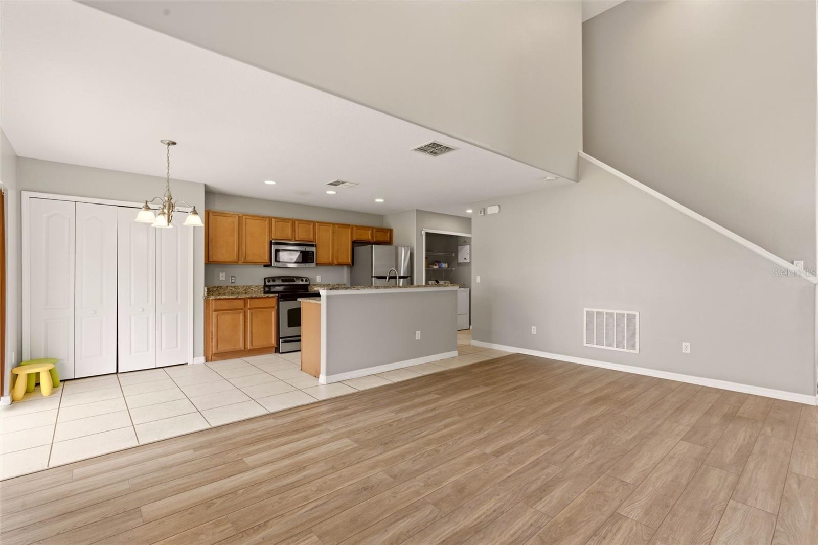 Image 6 of 22 For 253 Bella Rosa Circle