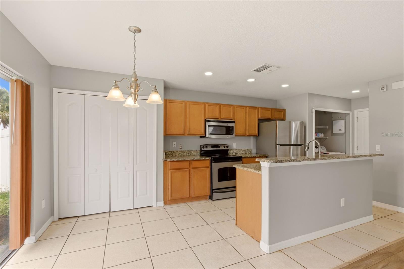 Image 7 of 22 For 253 Bella Rosa Circle